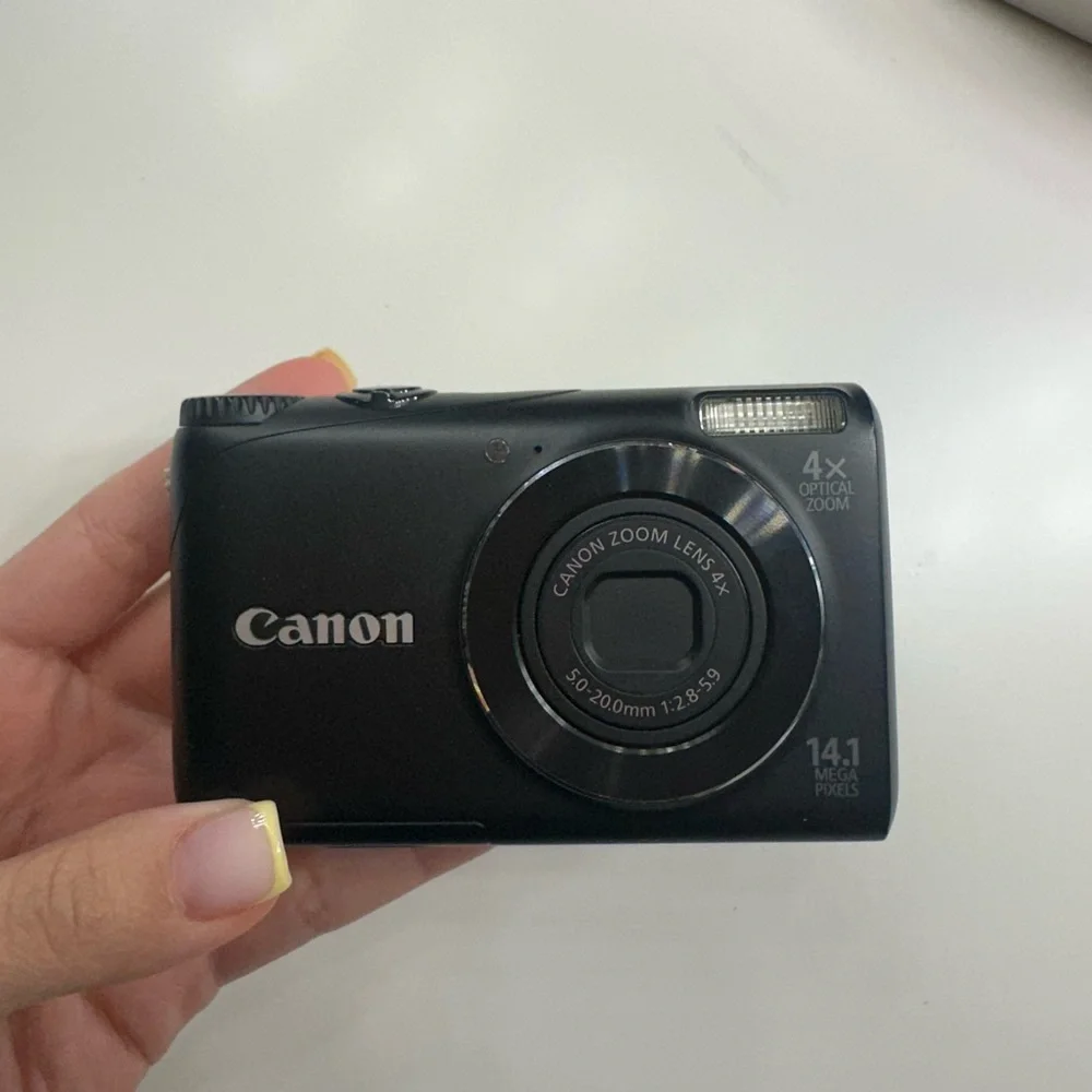 Canon Compact Digital Camera in Black